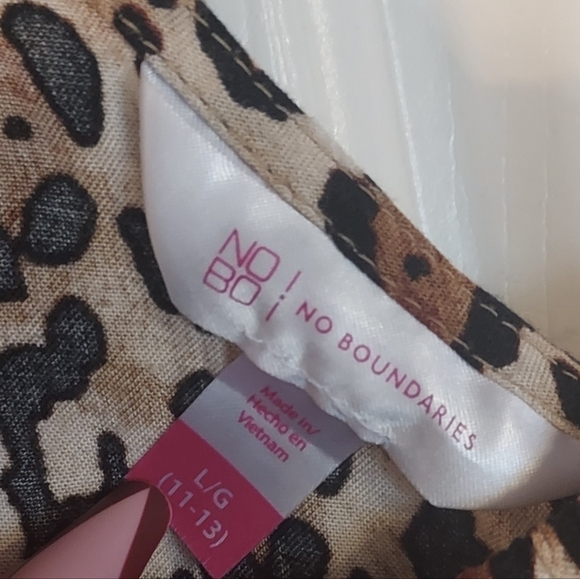 NO Boundaries Cheetah Cropped Halter Tank Top Size L - Picture 3 of 3